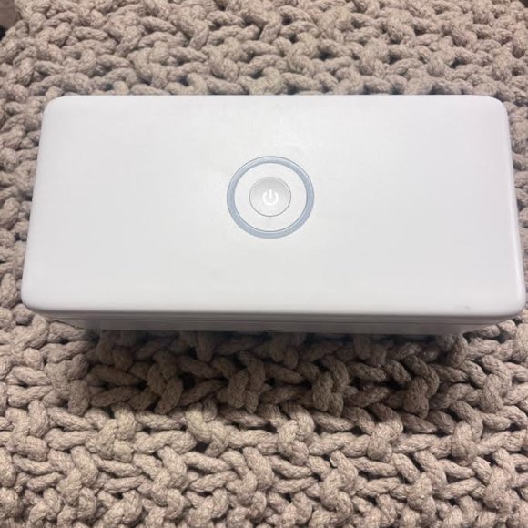 Bella Lash UV Light Sterilizer - Picture 4 of 4